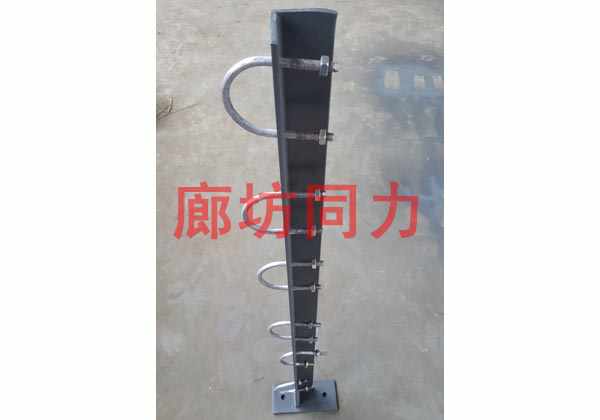 胀锚螺栓固定多华体育网站架