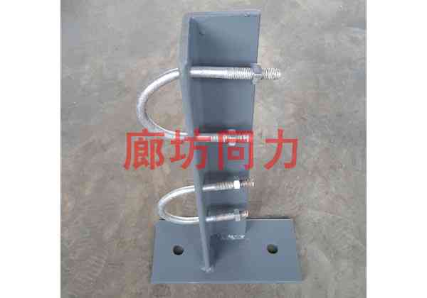 胀锚螺栓固定多华体育网站架